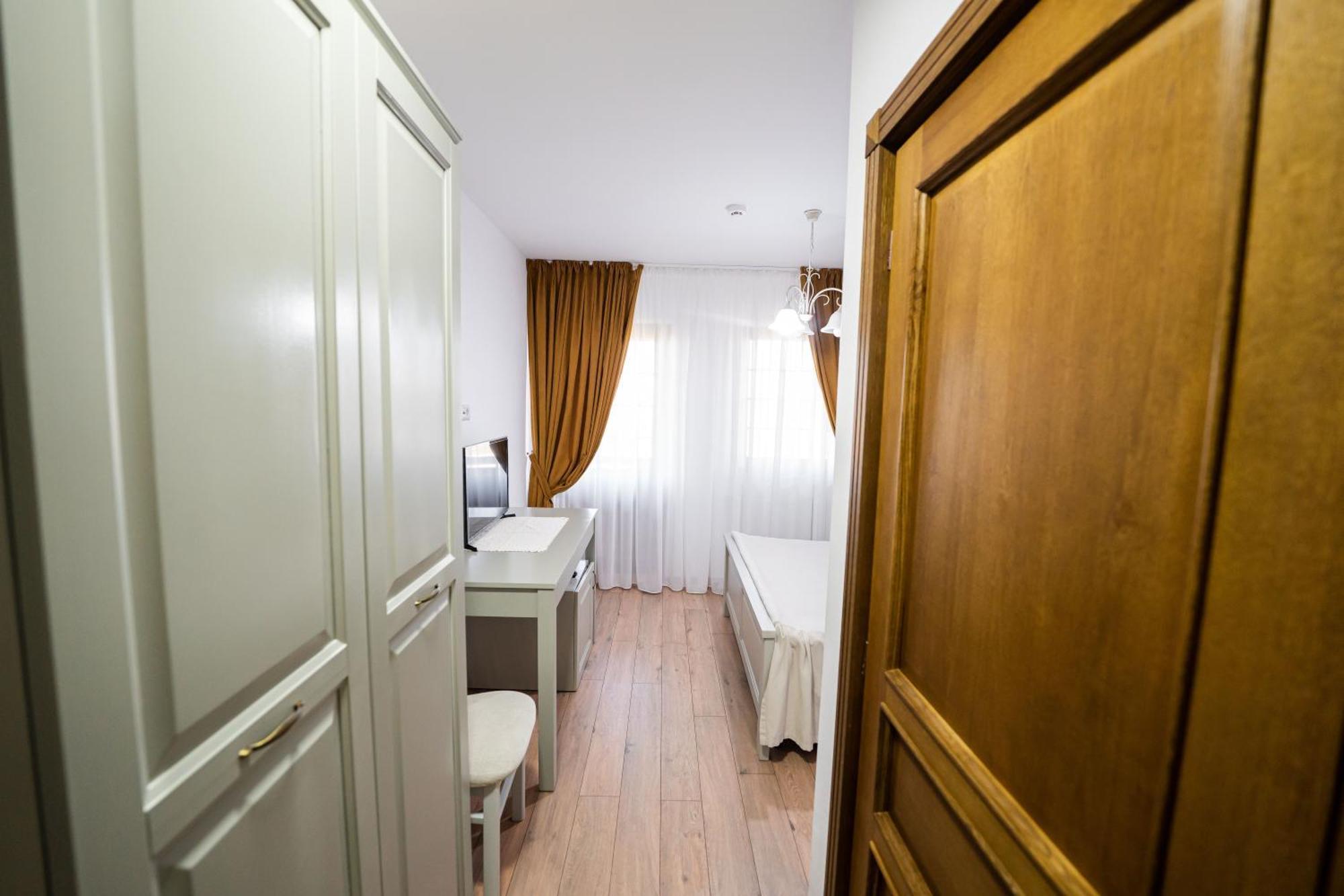 Casa Andra Ξενοδοχείο Siret Εξωτερικό φωτογραφία