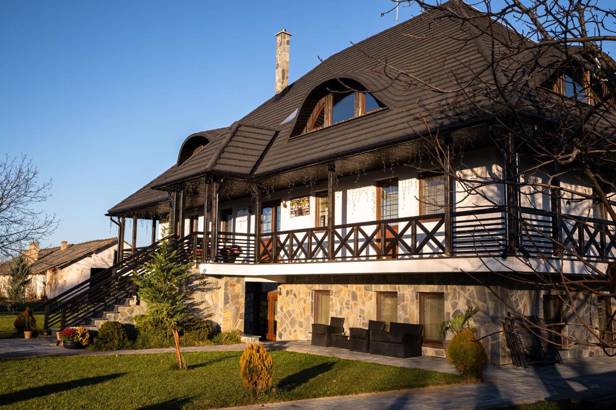 Casa Andra Ξενοδοχείο Siret Εξωτερικό φωτογραφία